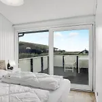 3 Bedroom Stunning In *