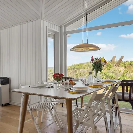 Holiday home Stunning In With House Sea View