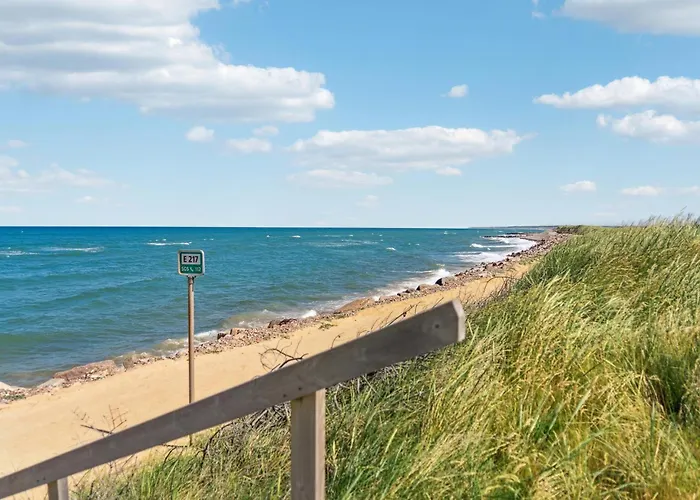 3 Bedroom Stunning In Сasa de vacaciones Hjørring